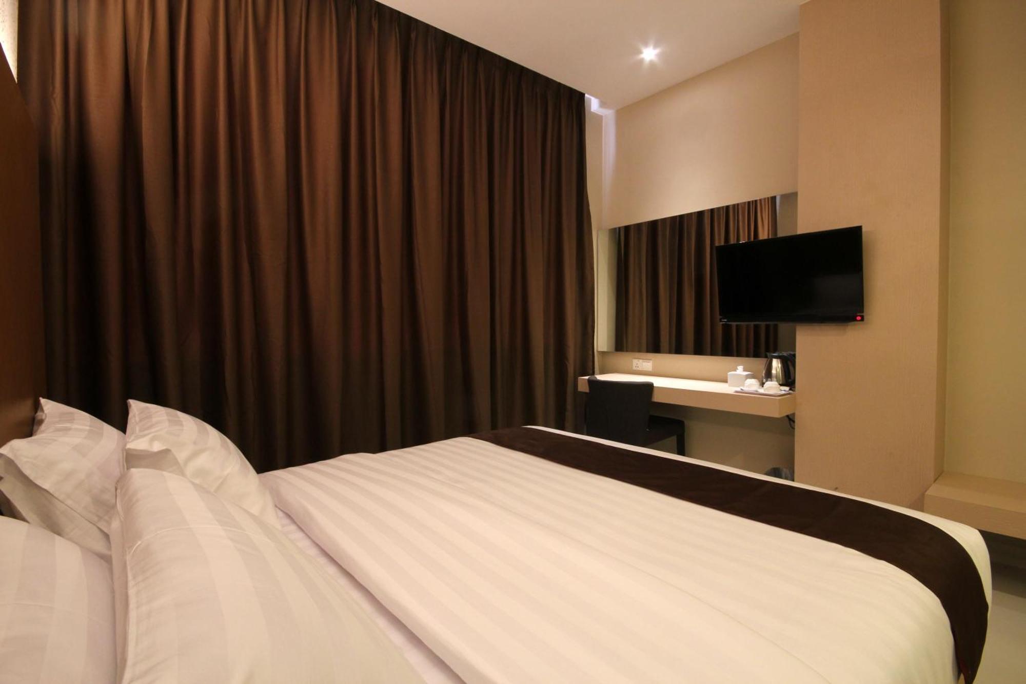 Os Hotel Airport Batam Exterior photo