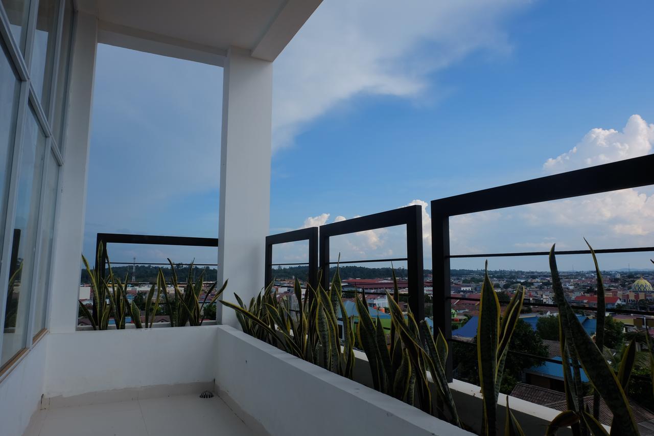 Os Hotel Airport Batam Exterior photo